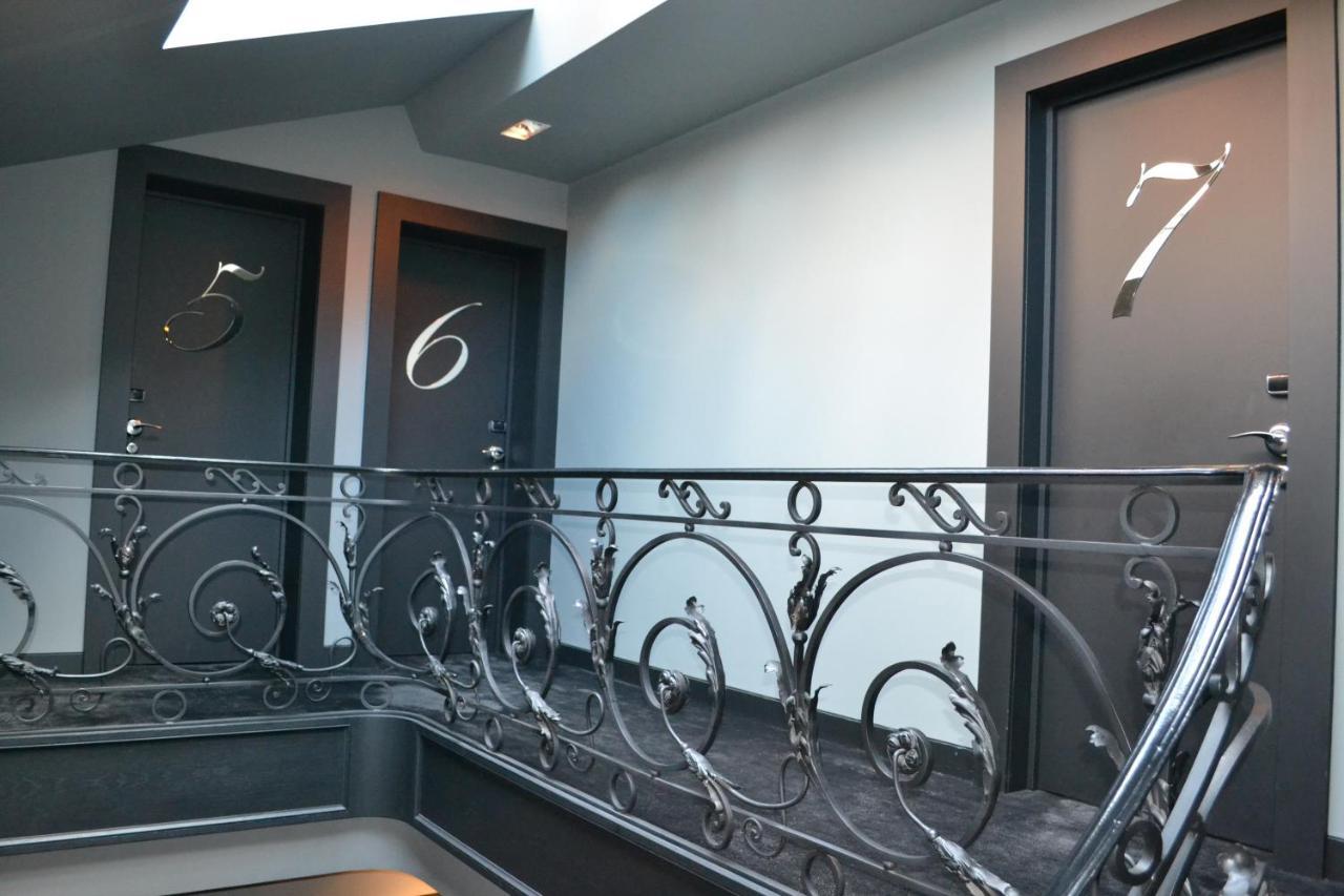 Hotel Odette En Ville Ixelles Bagian luar foto