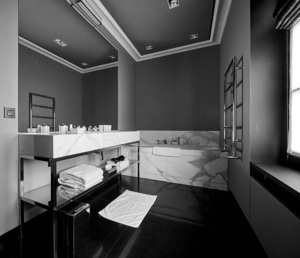 Hotel Odette En Ville Ixelles Bagian luar foto