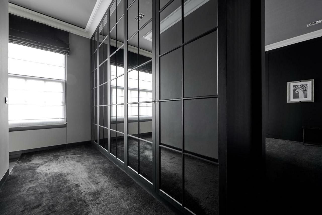 Hotel Odette En Ville Ixelles Bagian luar foto