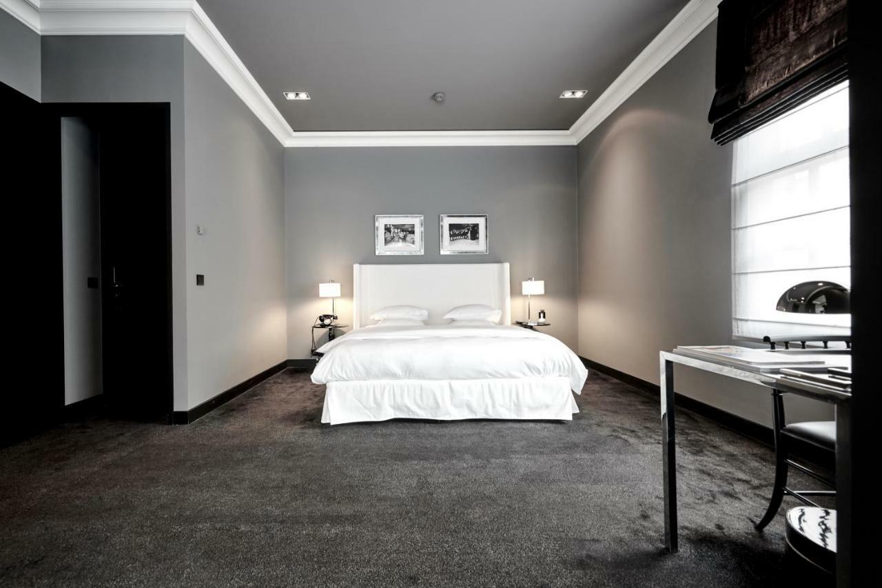 Hotel Odette En Ville Ixelles Bagian luar foto